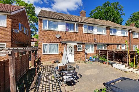 Eagle Close, ENFIELD, Middlesex, EN3 2 bed maisonette for sale