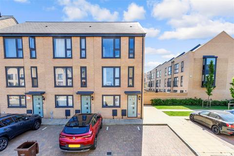 Portside View, Chatham ME4 4 bed end of terrace house for sale