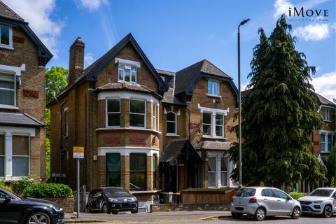 Crystal Palace Park Road, London SE26 2 bed flat for sale