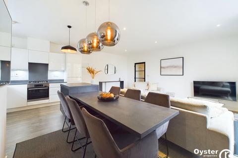 Collison Avenue Barnet EN5 3BQ 2 bed apartment for sale