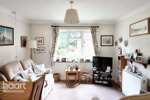 Shoppenhangers Road, Maidenhead 1 bed apartment for sale