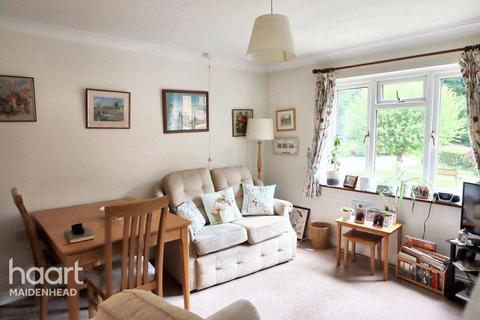 Shoppenhangers Road, Maidenhead 1 bed apartment for sale