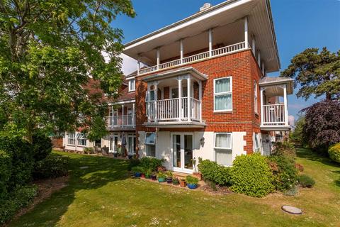 Cissbury Road, Worthing 2 bed apartment for sale