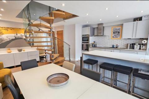 Castle Hill, Lostwithiel, PL22 3 bed detached house for sale