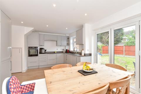 Sandpiper Road, Whitstable CT5 3 bed semi