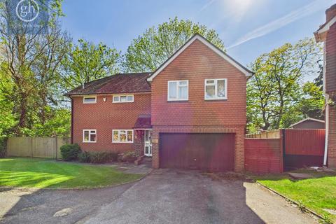 Deborah Crescent, Ruislip HA4 5 bed detached house for sale