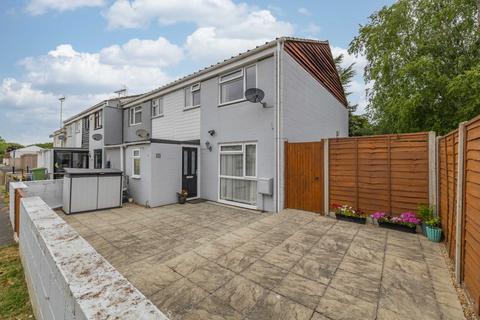 Windermere, Faversham, Kent, ME13 3 bed end of terrace house for sale