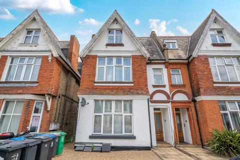 Surbiton,  Surrey,  KT5 1 bed flat for sale