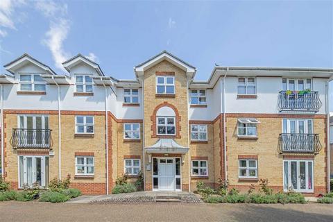 Rosebank Close, Teddington TW11 1 bed flat for sale