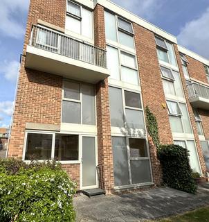 3 bedroom maisonette for sale