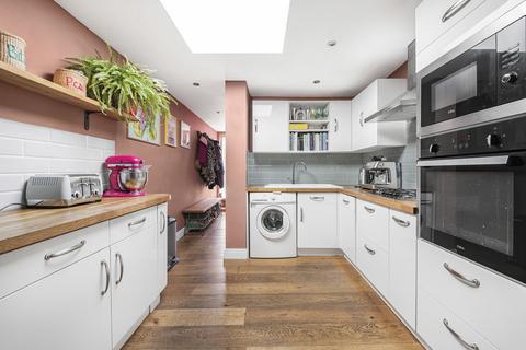 Haling Road, South Croydon 2 bed end of terrace house for sale