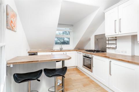 Broadhurst Gardens, South Hampstead NW6 1 bed flat for sale