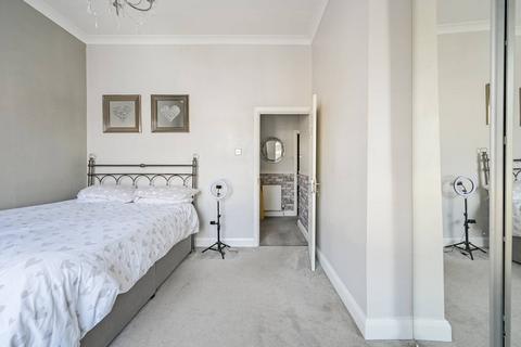 Thorpe Road, Walthamstow, London, E17 2 bed terraced house for sale