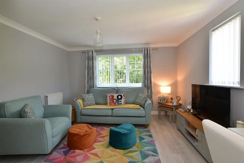 Caspian Way, Purfleet, Essex 1 bed flat for sale