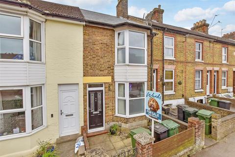 Tonbridge Road, Maidstone, Kent 2 bed terraced house for sale