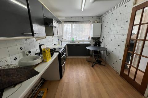Cruikshank Road, London E15 4 bed terraced house for sale