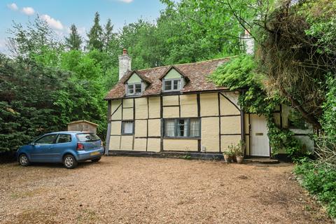 2 bedroom detached house for sale