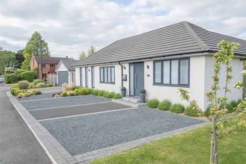 Cobham Road, Stourbridge 4 bed detached bungalow for sale