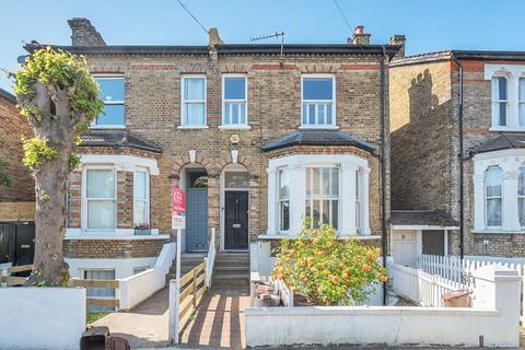 Rossiter Road, London, SW12 2 bed flat for sale