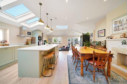 Melrose Avenue, Willesden Green, NW2 3 bed semi