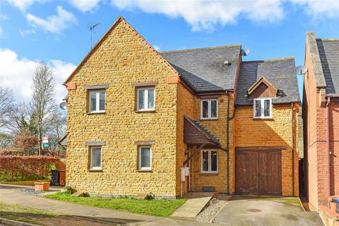 High Street, Collingtree, Northampton 3 bed semi