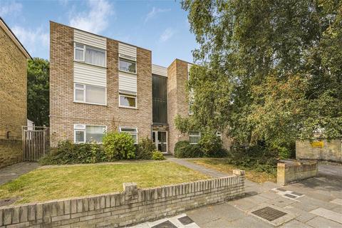 Manor Road, Twickenham 2 bed apartment for sale