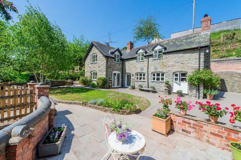 Llandyssil, Montgomery SY15 3 bed detached house for sale