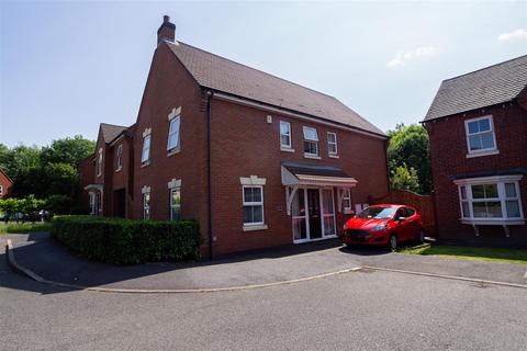 Essex Drive, Swadlincote DE11 4 bed detached house for sale