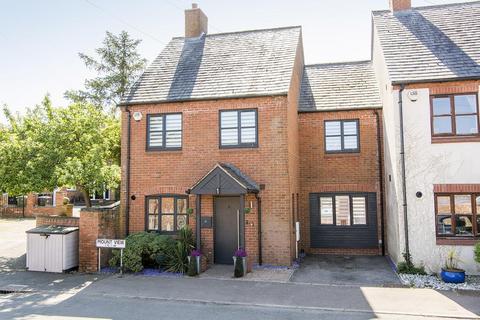 The Mount, Dunton Bassett, Lutterworth 5 bed link detached house for sale