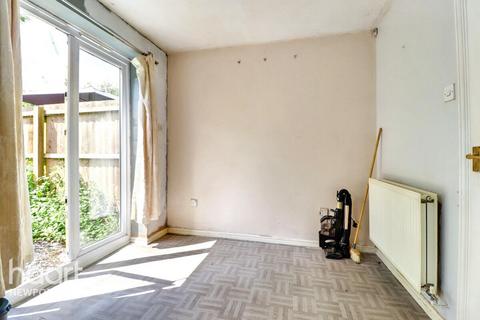 Manor Park, Newport 2 bed terraced house for sale