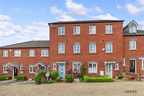 4 bedroom town house for sale