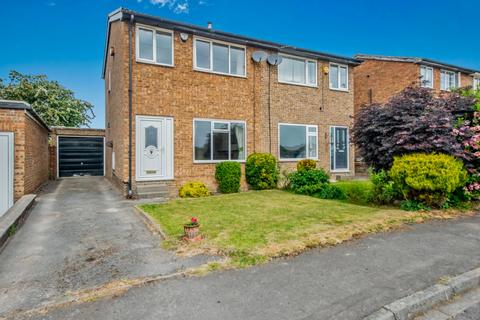 Links Avenue, Hunsworth, Cleckheaton... 3 bed semi