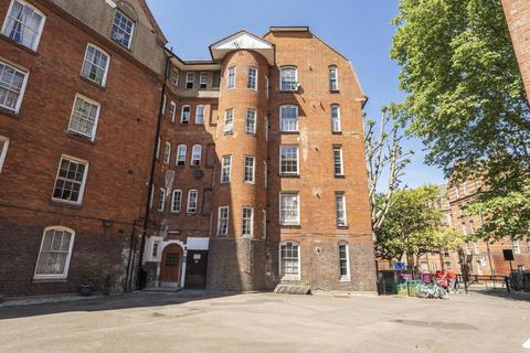 Hedsor House, Ligonier Street... 2 bed flat for sale