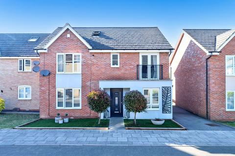 Stokes Drive, Huntingdon PE29 5 bed detached house for sale