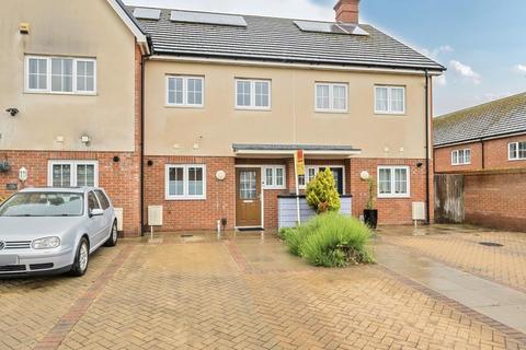Slough,  Berkshire,  SL2 3 bed terraced house for sale