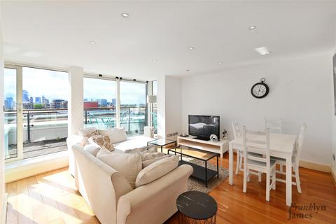 7 Branch Road, London, E14 2 bed duplex for sale