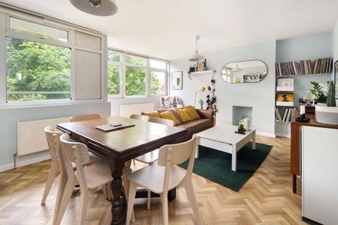 Old Market Square, London, E2 3 bed flat for sale