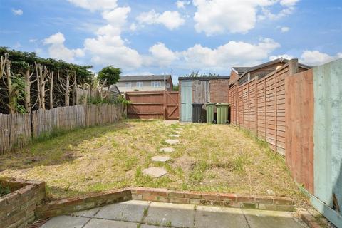 Glenmere, Basildon, Essex 3 bed terraced house for sale