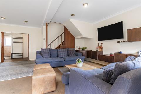 Old Church Lane, Stanmore, HA7 3 bed terraced house for sale