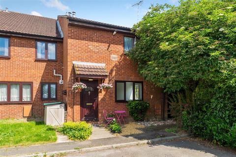 Moore Close, Tongham 1 bed maisonette for sale