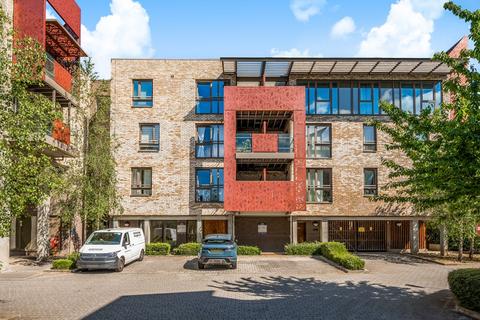 Blondin Way, London, SE16 2 bed flat for sale