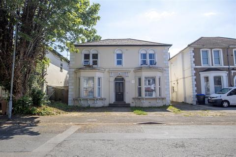 Park Road,Wallington 2 bed apartment for sale