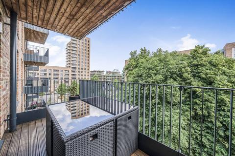Whelan Road, South Acton, London, W3 2 bed flat for sale