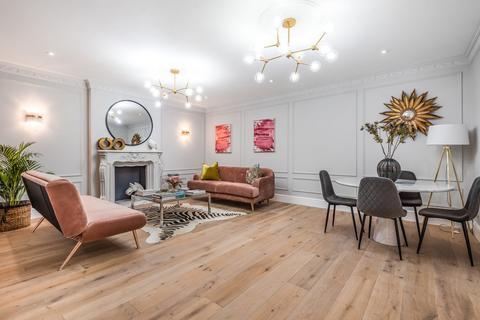 Queens Gardens, Bayswater, London, W2 2 bed terraced house for sale