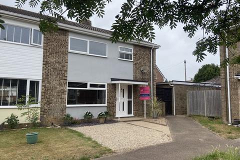 Mitre Close, Woolpit 3 bed semi