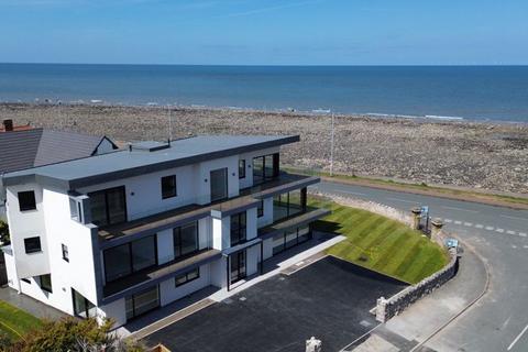 Marine Drive, Rhos on Sea 3 bed apartment for sale