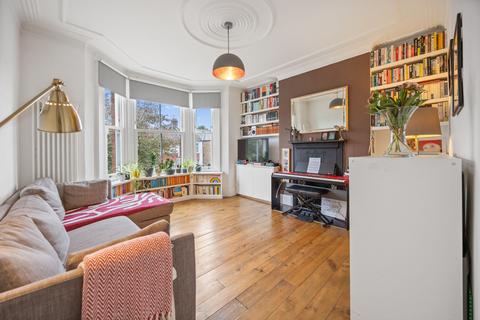 Holland Road, Willesden Junction, NW10 2 bed apartment for sale