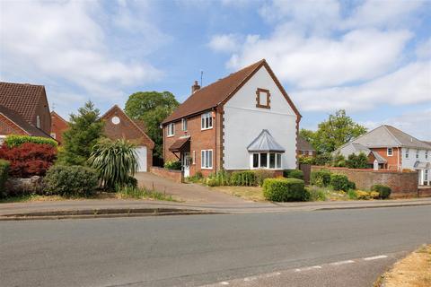 Rectory Lane, Beccles NR34 4 bed house for sale