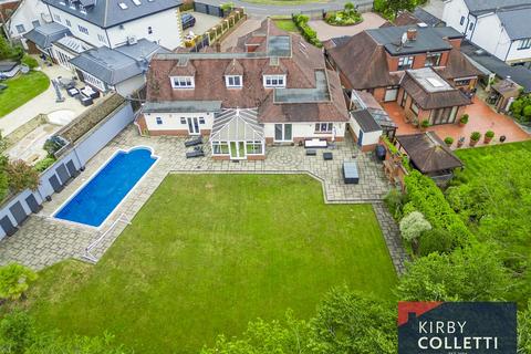 Carnaby Road, Broxbourne 5 bed detached house for sale