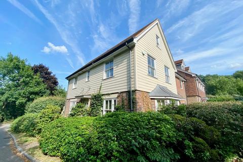 Autumn Grove, Bromley BR1 3 bed end of terrace house for sale